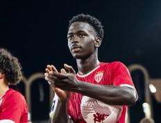 Ligue 1-九球体育：摩纳哥领跑积分榜，尼斯能否实现逆袭？