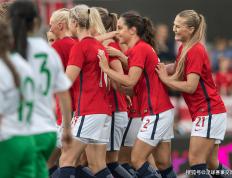 女足世界杯：英格兰女足对阵丹麦女足
