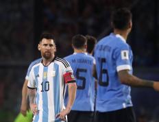 【世界杯预选赛南美区】乌拉圭掀翻阿根廷，哥伦比亚逆转巴西