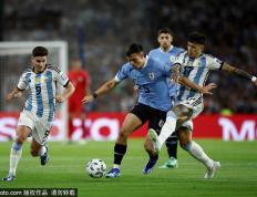 世界杯预选赛-阿劳霍建功努涅斯单刀锁定胜局 阿根廷0-2乌拉圭