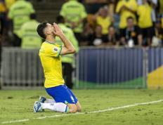 热搜| 在马拉卡纳遭遇世界杯足球预选赛主场首败 巴西队出线都成了问题