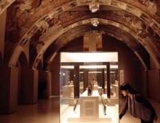 巴塞罗那博物馆推出“裸体看展”