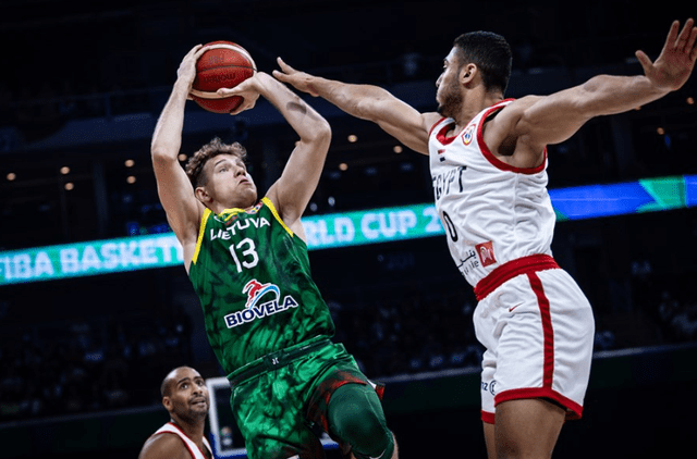篮球世界杯：立陶宛26分大胜埃及 约纳斯·瓦兰丘纳斯15+10扎赫兰伤退