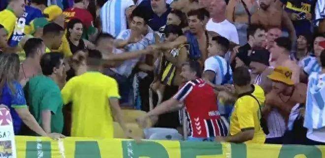 世界杯足球预选赛阿根廷1:0客胜巴西，巴阿大战一切缘于足球一切又无关足球