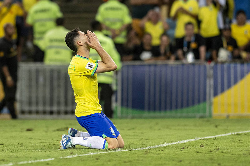 热搜| 在马拉卡纳遭遇世界杯足球预选赛主场首败 巴西队出线都成了问题