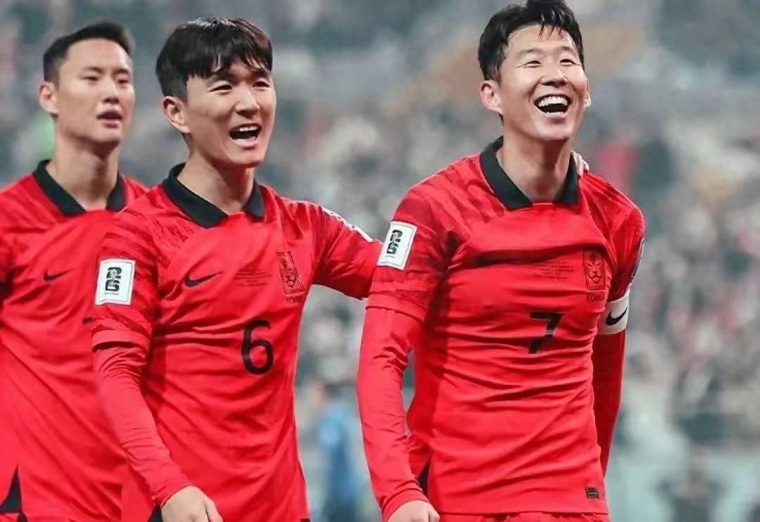 韩国男足乐极生悲，世界杯足球预选赛期间曝出大丑闻，当红国脚被警方传唤