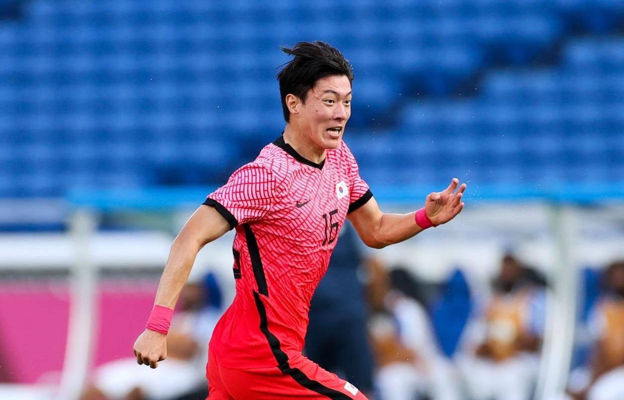 韩国男足乐极生悲，世界杯足球预选赛期间曝出大丑闻，当红国脚被警方传唤
