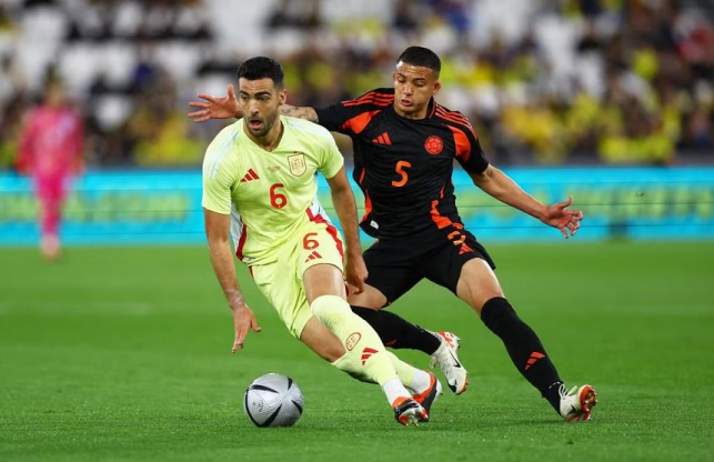 友谊赛-西班牙0-1哥伦比亚 迪亚斯献助攻17岁库巴西首秀