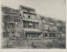 1908年，保罗·伯希与所拍摄的敦煌石窟